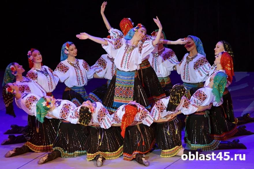 Первый в мире: в Кургане выступил ансамбль народного танца имени Игоря Моисеева